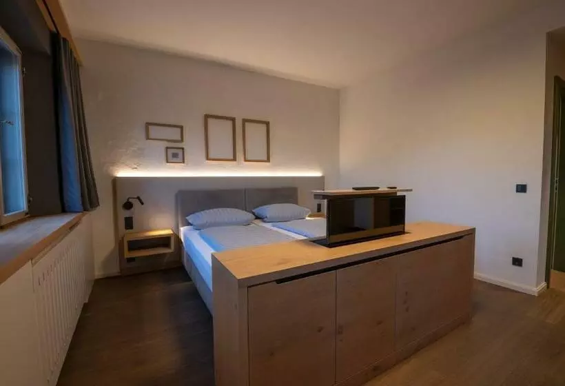 Landhotel Alte Zollstation  Historical Building