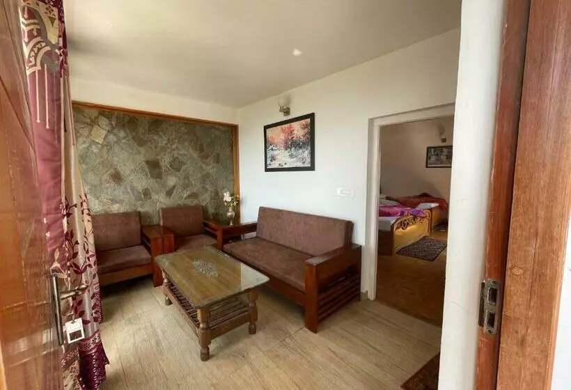 Hotelli Shri Shail Inn