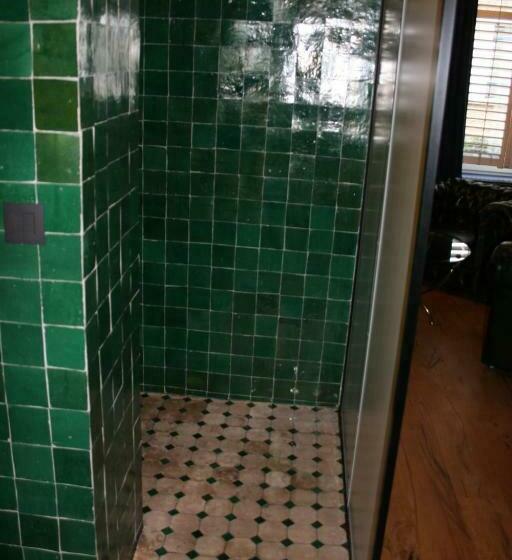 بنسيون Sint Andries Suites