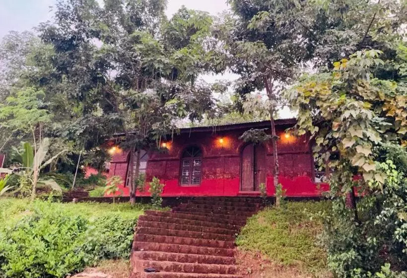 Hotelli Kingsden Island Resort