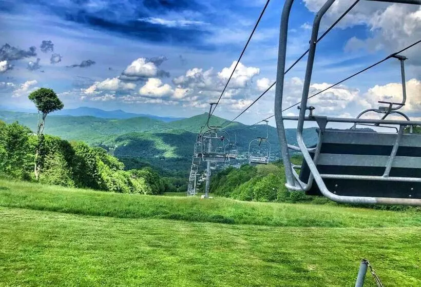 Appresski   5 Bed Ski In Ski Out   50 Steps To Ski Sugar Mountain Slopes