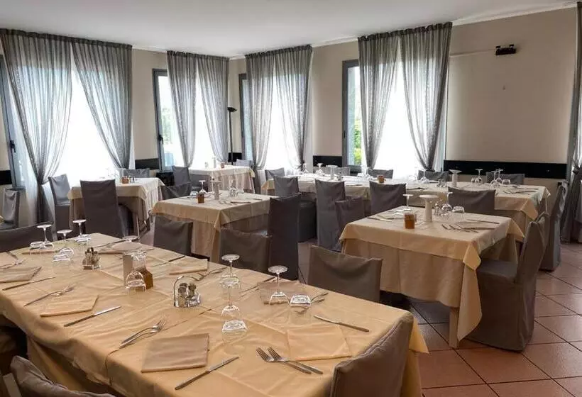 Hotelli Albergo Del Mera Ristorante Da Lui