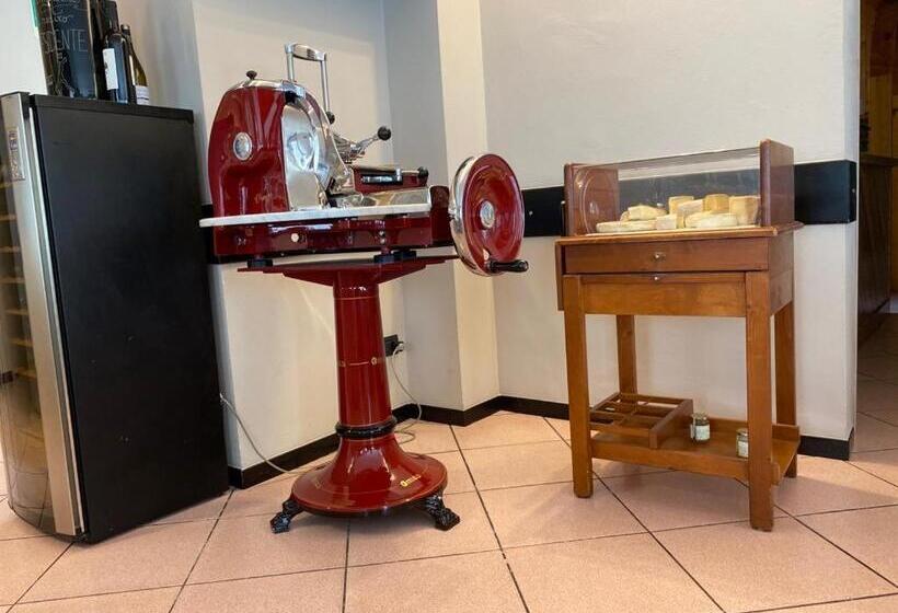 Otel Albergo Del Mera Ristorante Da Lui