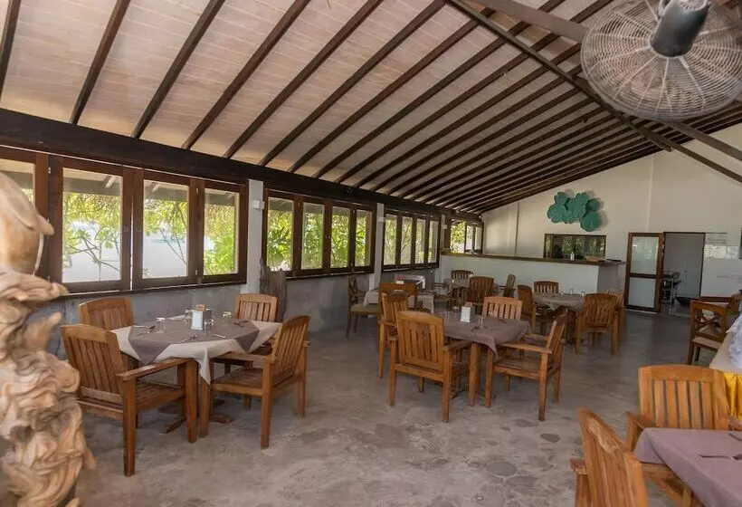 پانسیون Premier Beach