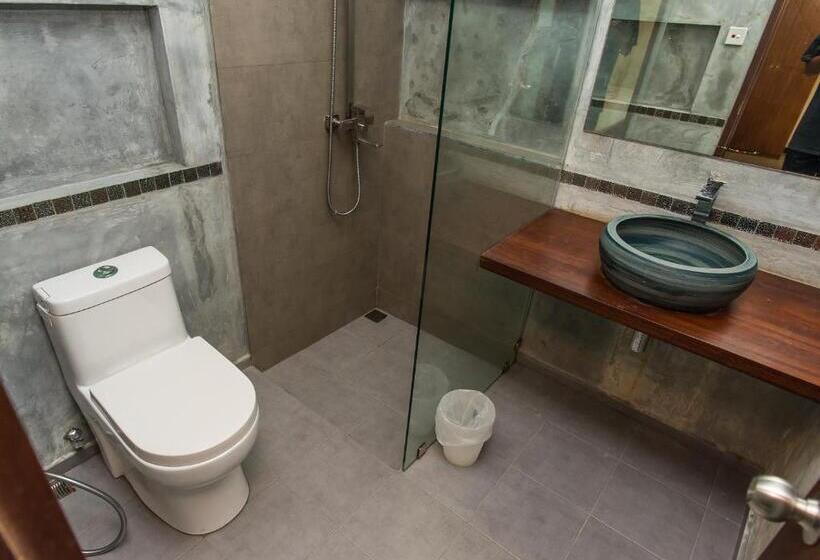 پانسیون Premier Beach