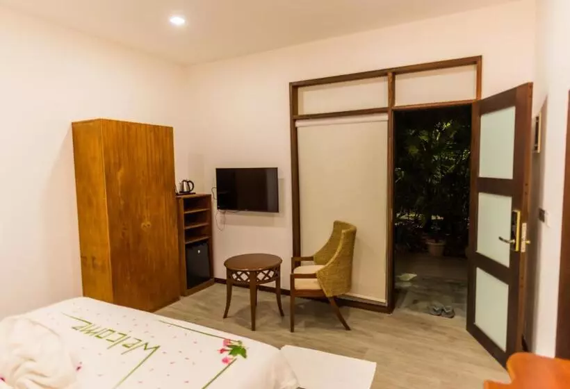 پانسیون Premier Beach