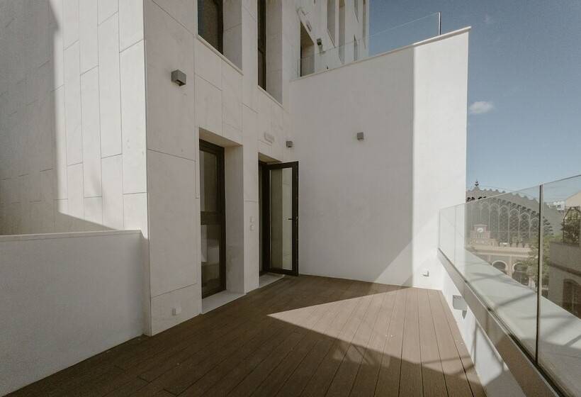 هتل Petit Palace Vargas