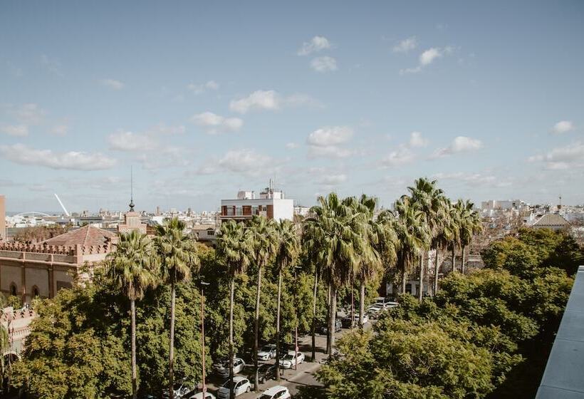 هتل Petit Palace Vargas