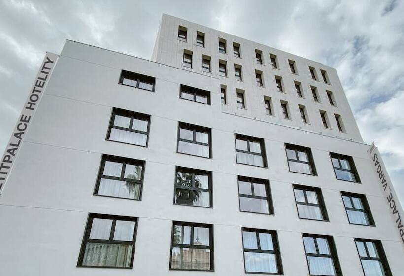 هتل Petit Palace Vargas