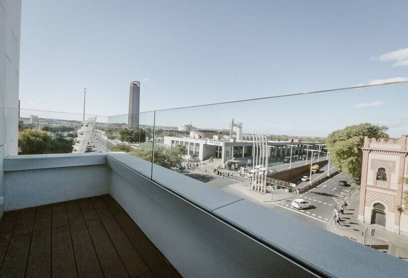 هتل Petit Palace Vargas