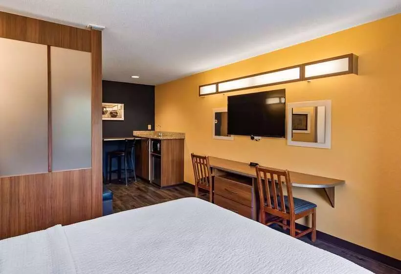 Хостел Surestay Plus Hotel By Best Western Keyser