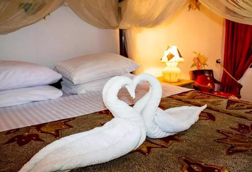 هتل African House Resort