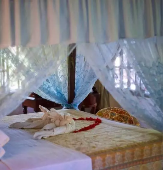 هتل African House Resort