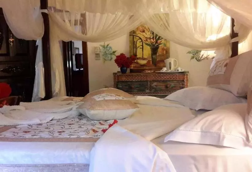 هتل African House Resort