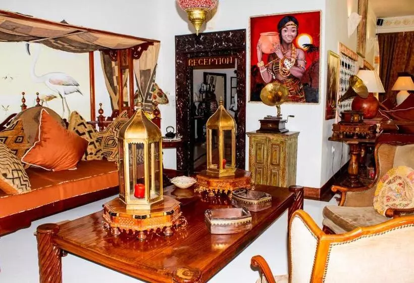 هتل African House Resort