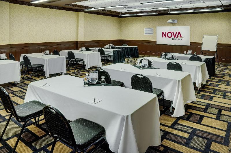 ホテル Chateau Nova Yellowhead