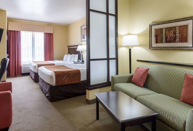 فندق Comfort Suites