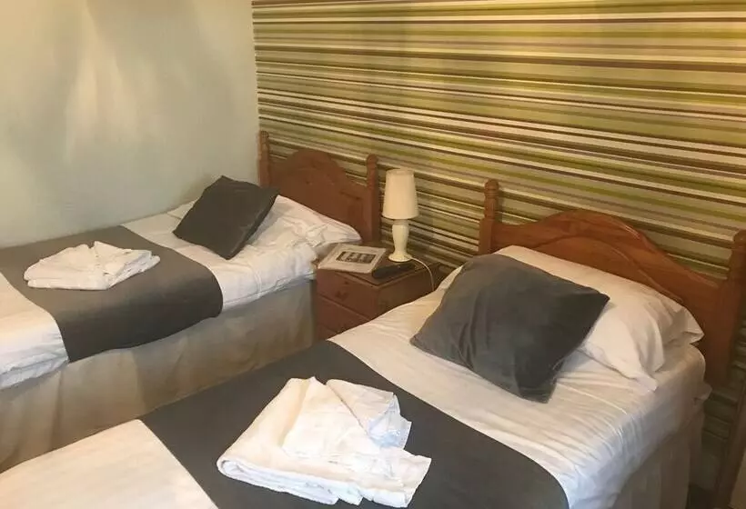 בית מלון כפרי Crown