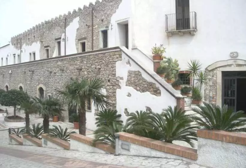 Отель La Fortezza