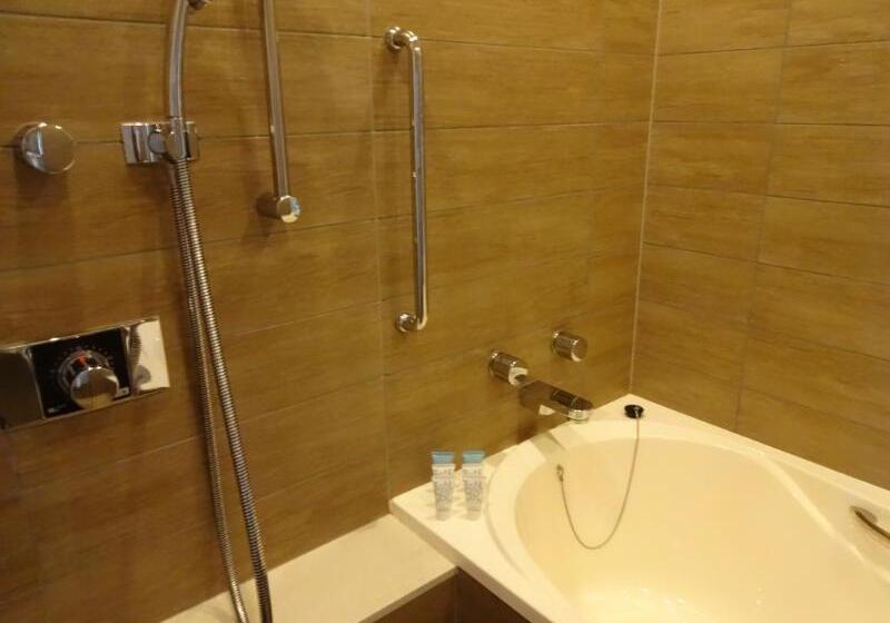 בית מלון כפרי Rihga Royal Gran Okinawa