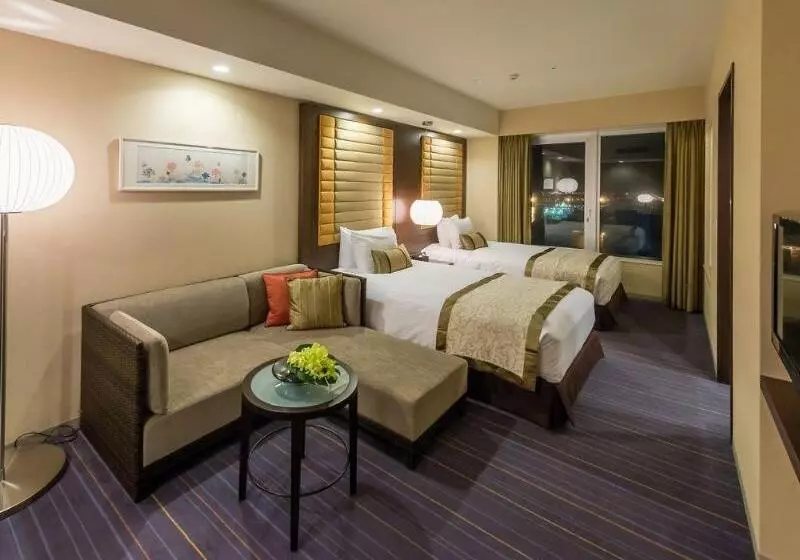 בית מלון כפרי Rihga Royal Gran Okinawa