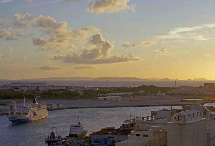 בית מלון כפרי Rihga Royal Gran Okinawa