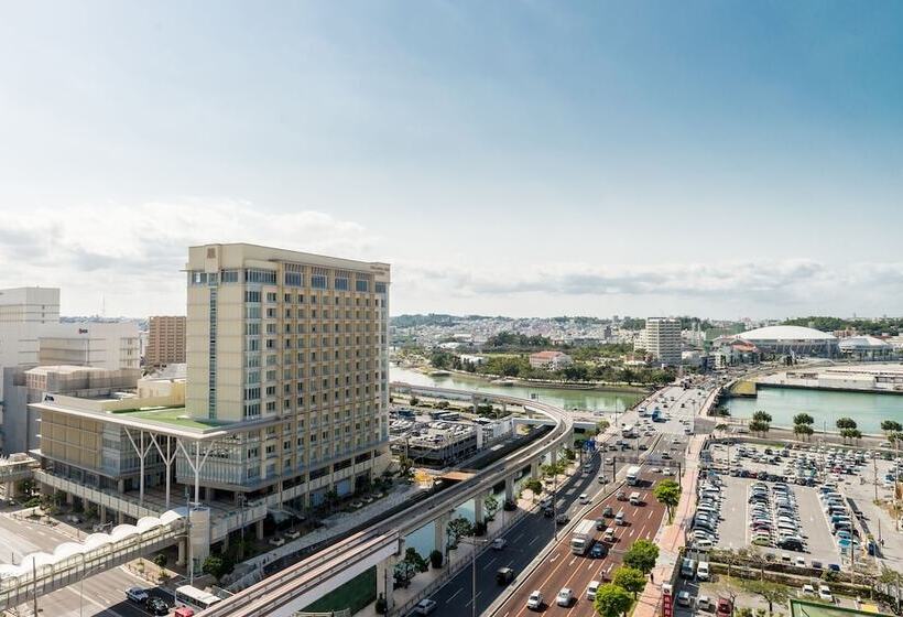 בית מלון כפרי Rihga Royal Gran Okinawa