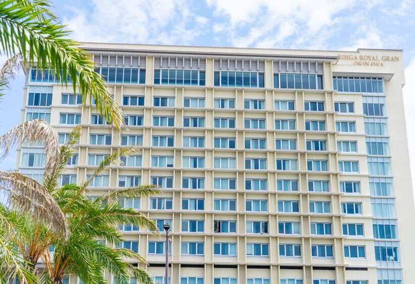 בית מלון כפרי Rihga Royal Gran Okinawa