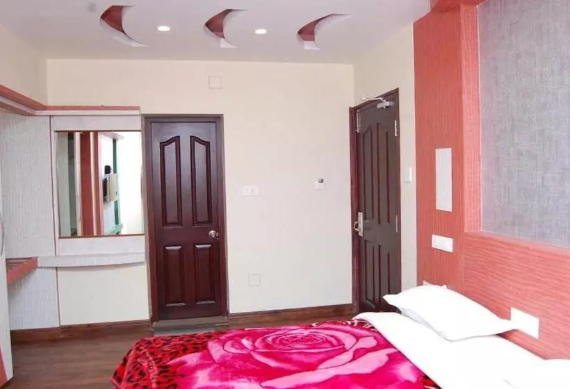 Отель Sarkarpalace