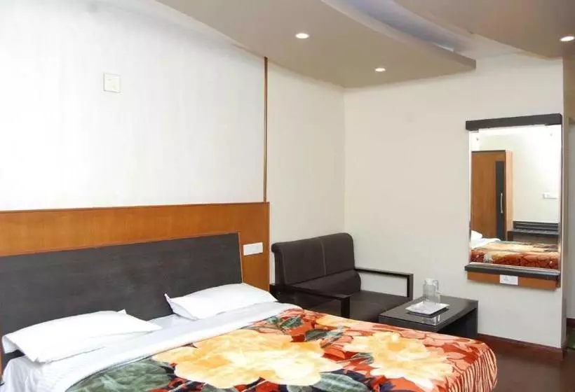 Отель Sarkarpalace