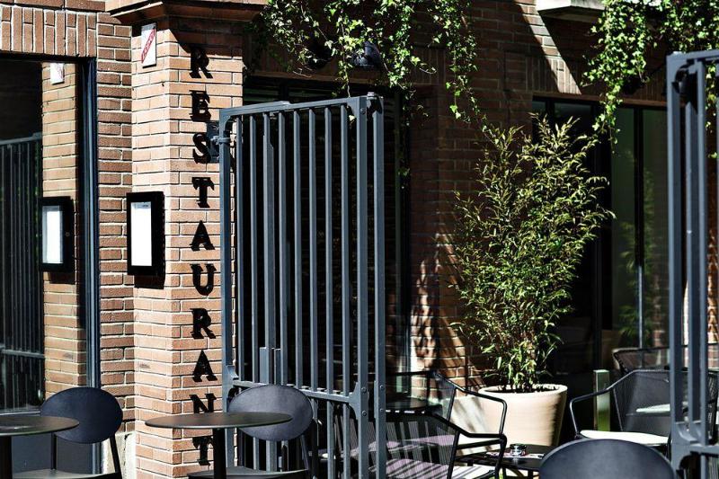 ホテル Logis Hôtel Villa Du Taur