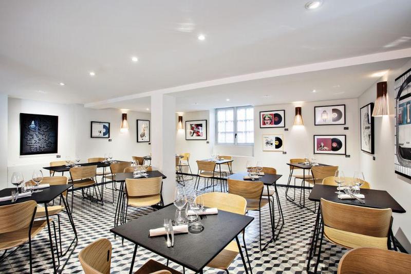 ホテル Logis Hôtel Villa Du Taur