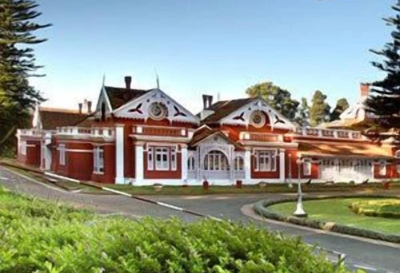 בית מלון כפרי Welcomheritage Fernhills Royal Palace