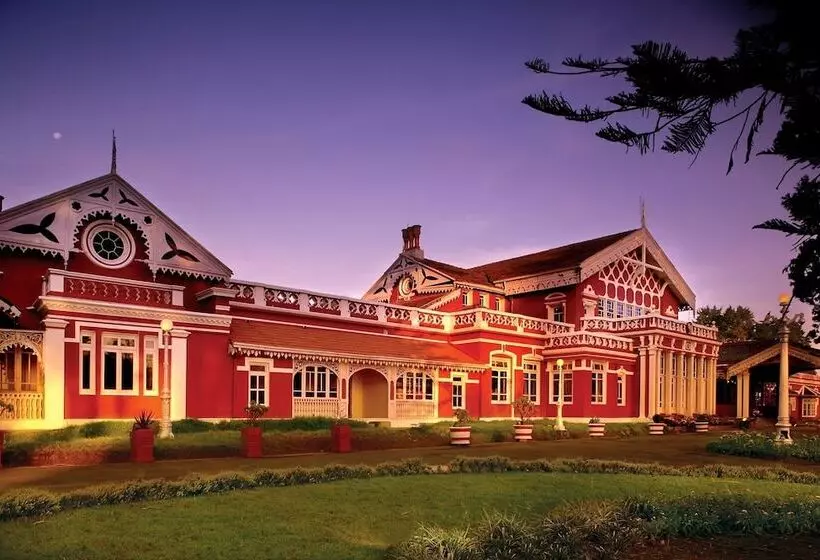 ホテル Welcomheritage Fernhills Royal Palace