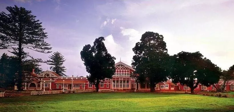 ホテル Welcomheritage Fernhills Royal Palace