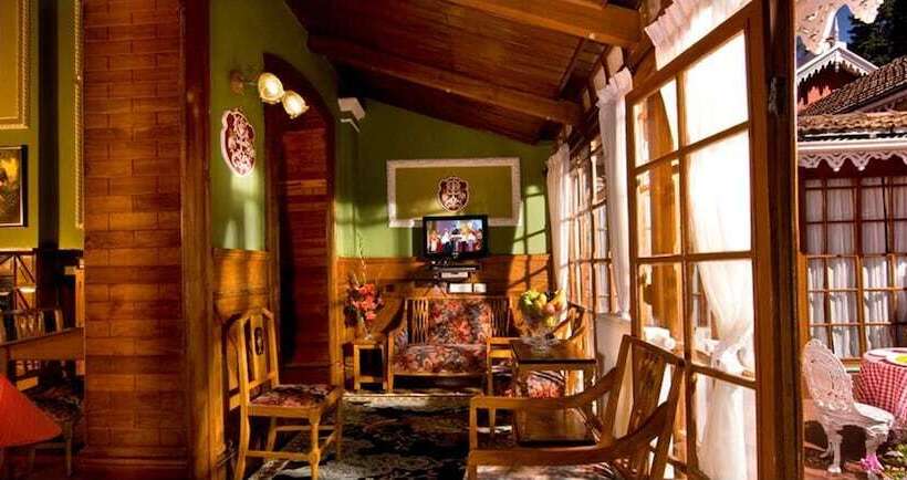 בית מלון כפרי Welcomheritage Fernhills Royal Palace