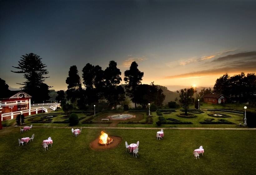 בית מלון כפרי Welcomheritage Fernhills Royal Palace