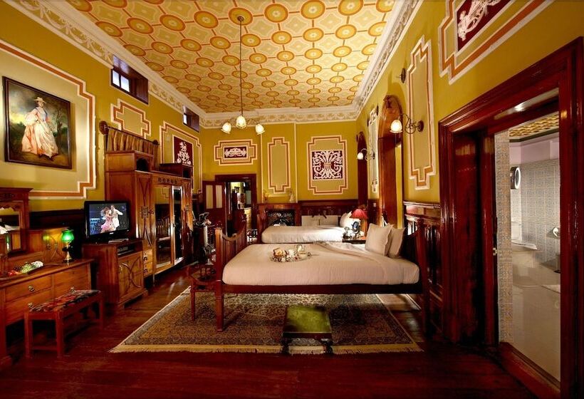 בית מלון כפרי Welcomheritage Fernhills Royal Palace