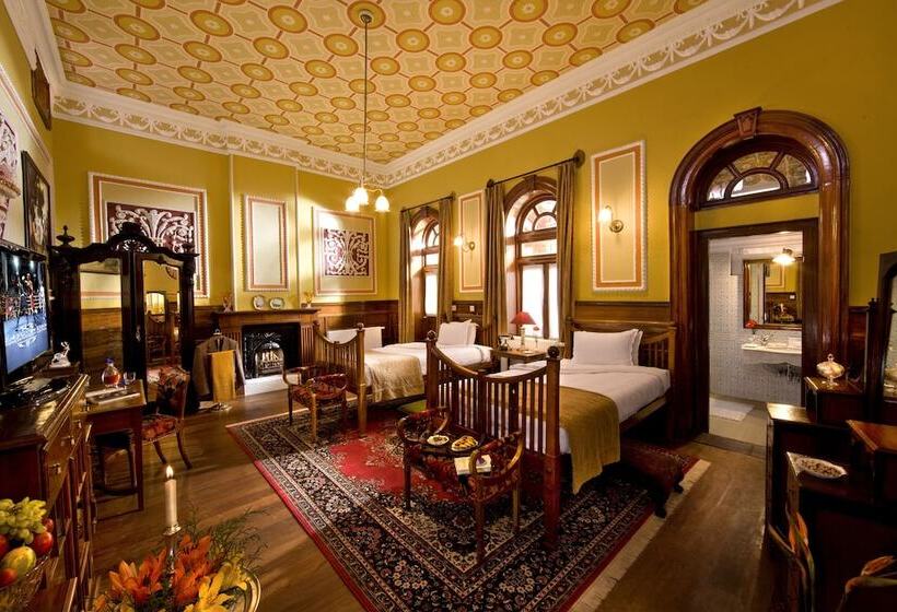 בית מלון כפרי Welcomheritage Fernhills Royal Palace