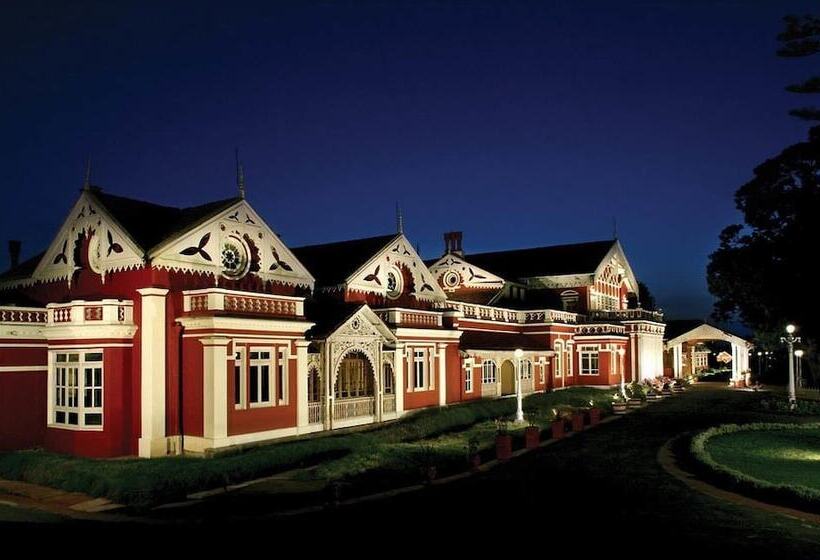 בית מלון כפרי Welcomheritage Fernhills Royal Palace