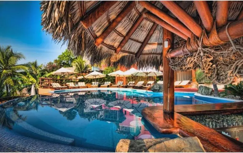 استراحتگاه Hilton Grand Vacations Club Zihuatanejo