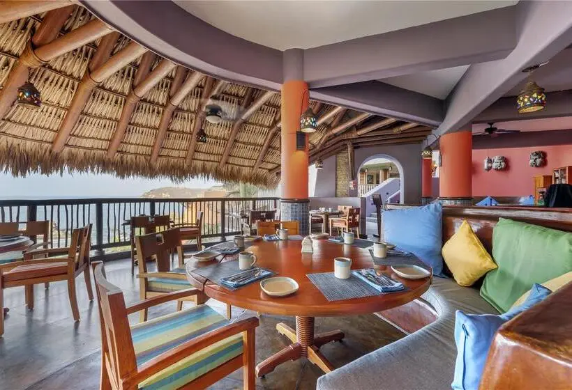 リゾートホテル Hilton Grand Vacations Club Zihuatanejo