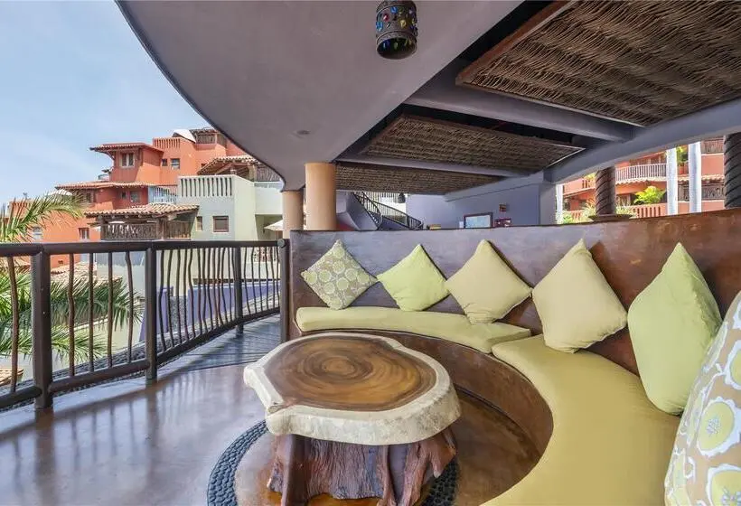 リゾートホテル Hilton Grand Vacations Club Zihuatanejo