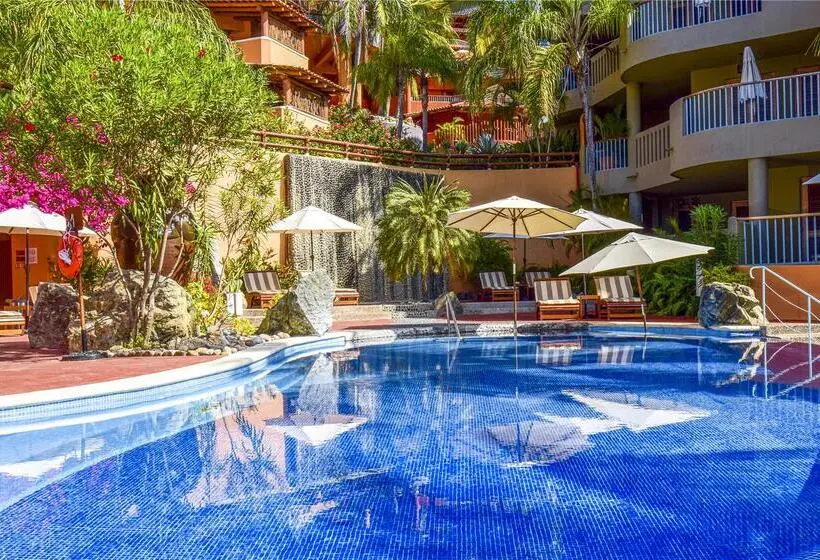 リゾートホテル Hilton Grand Vacations Club Zihuatanejo