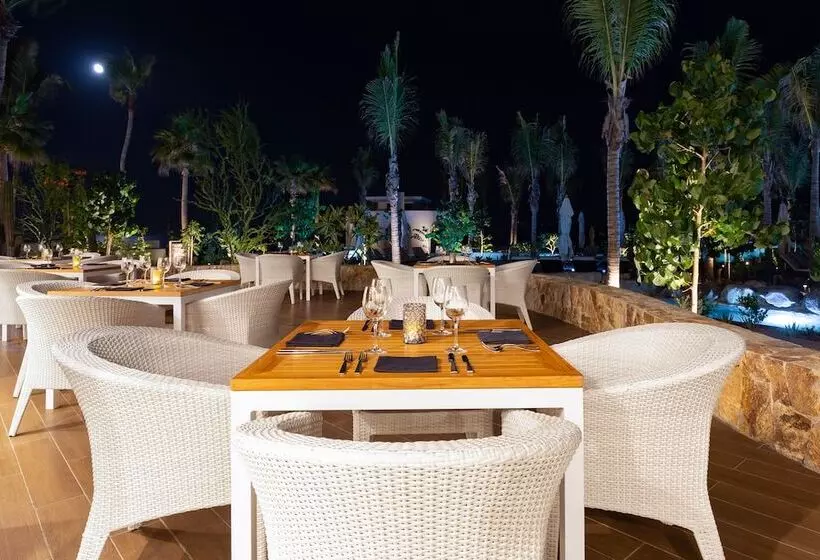 ホテル Villa La Valencia Beach Resort & Spa Los Cabos