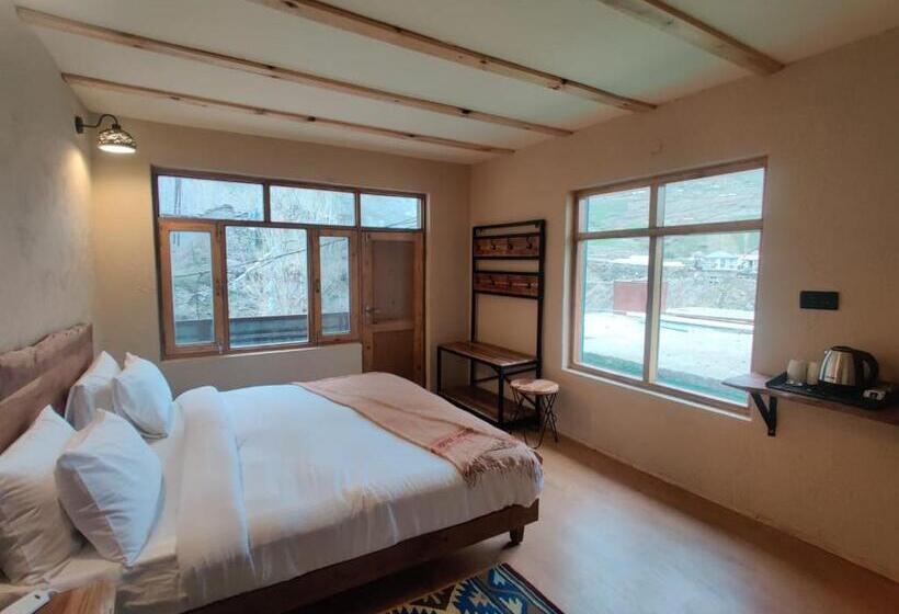 בית מלון כפרי La Hault