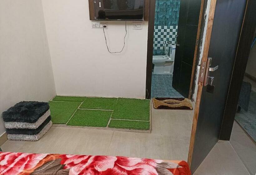 בית מלון כפרי Oyo 87436 3k7