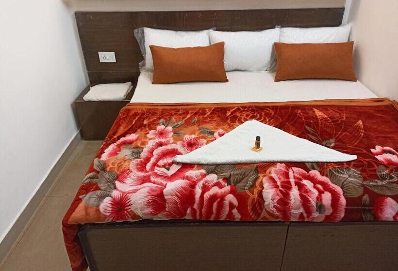 בית מלון כפרי Oyo 87436 3k7