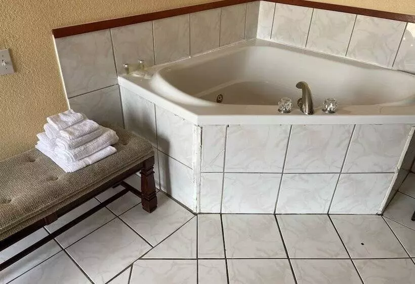 Hotelli Wildflower Inn & Rv Park