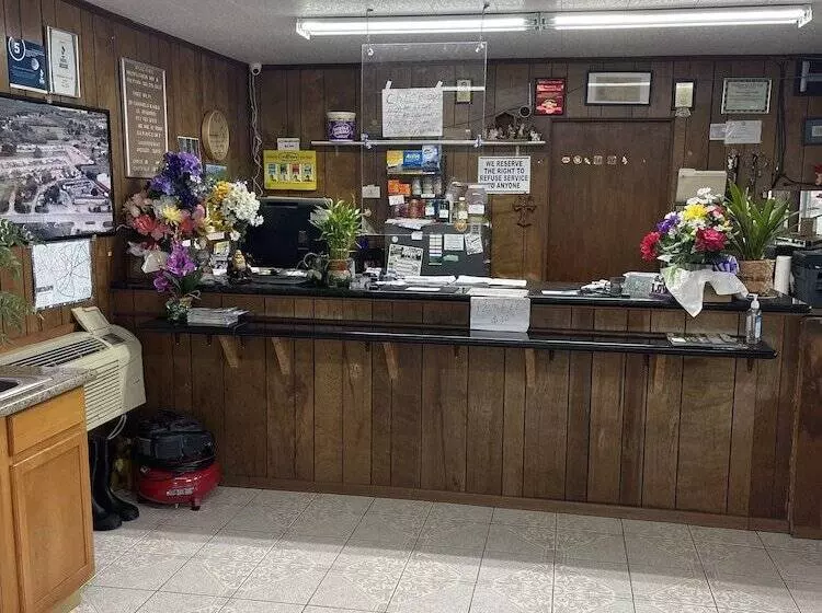 Hotelli Wildflower Inn & Rv Park